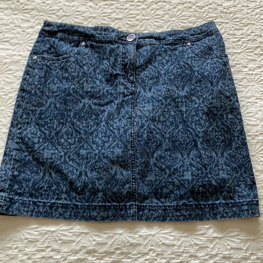 Fabulous damask print jean skirt with jean shorts attached.